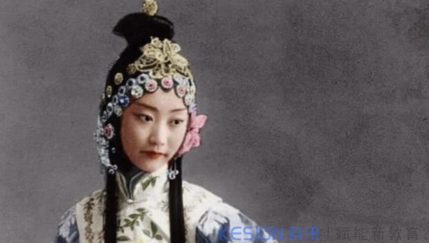 1959年12月，末代皇帝溥儀獲得特赦恢復(fù)自由
